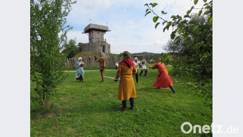 Kampfgetümmel in Bärnau: Das ist, seit Roland Warzecha regelmäßig Kurse hält, keine Seltenheit mehr. Bild: ubb