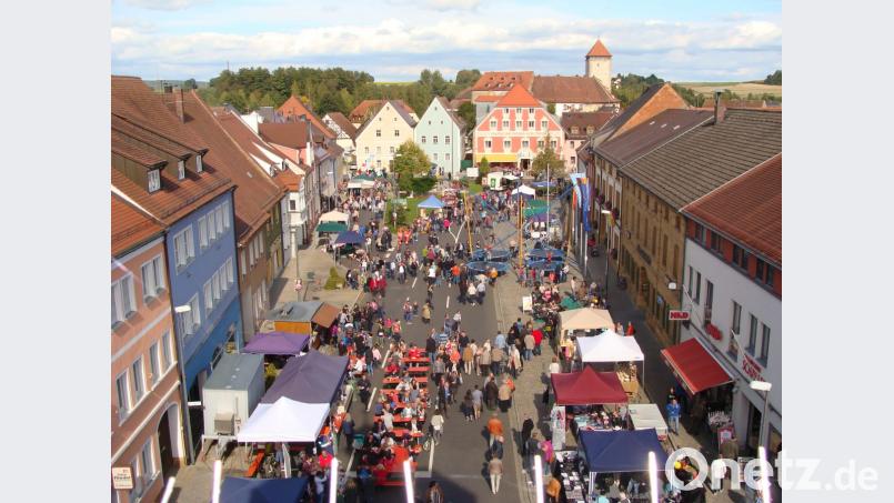 Allerhand ist in Vilsecks Altstadt geboten, wenn am Sonntag, 23. September, wieder der Herbstmarkt stattfindet. Bild: rha