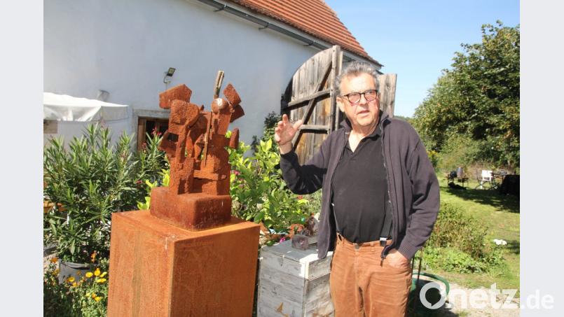 Diese Skulptur mit dem Namen „Trag mich ein Stück“, wird der Kunstverein von Künstler Heiko Herrmann erwerben und auf dem Dorfplatz, nahe dem Maibaum, aufstellen. Bild: frd