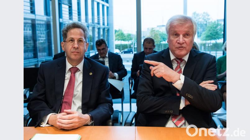 Horst Seehofer (rechts), Bundesminister für Inneres, Heimat und Bau, und Hans-Georg Maaßen, bisher Präsident des Bundesamts für Verfassungsschutz (BfV). Bild: Bernd von Jutrczenka/dpa