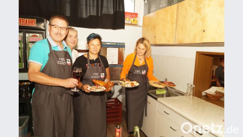 Die Speisen sahen nicht nur lecker aus, sie schmeckten auch hervorragend. Dazu gab es süffigen Wein. Bild: arw