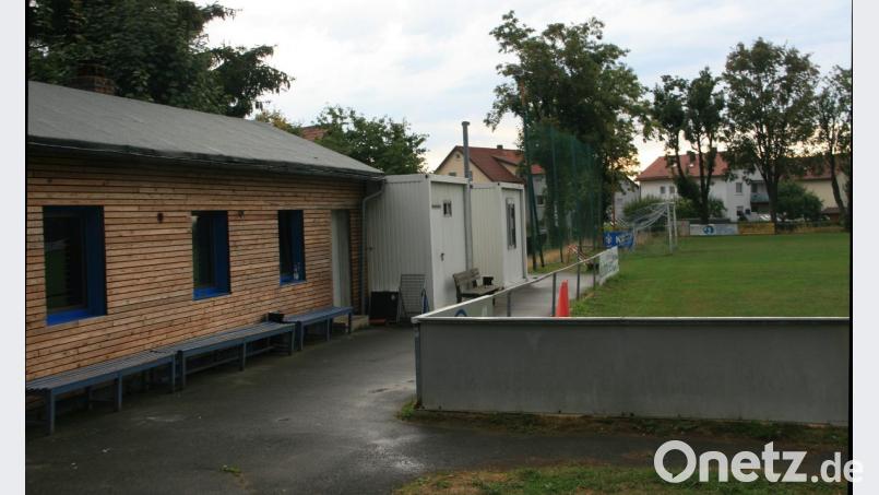 Die Sportanlage am Jahnweg ist längst kein Vorzeigeobjekt mehr. Zudem liegt sie mitten in einem Wohngebiet. Bild: wro