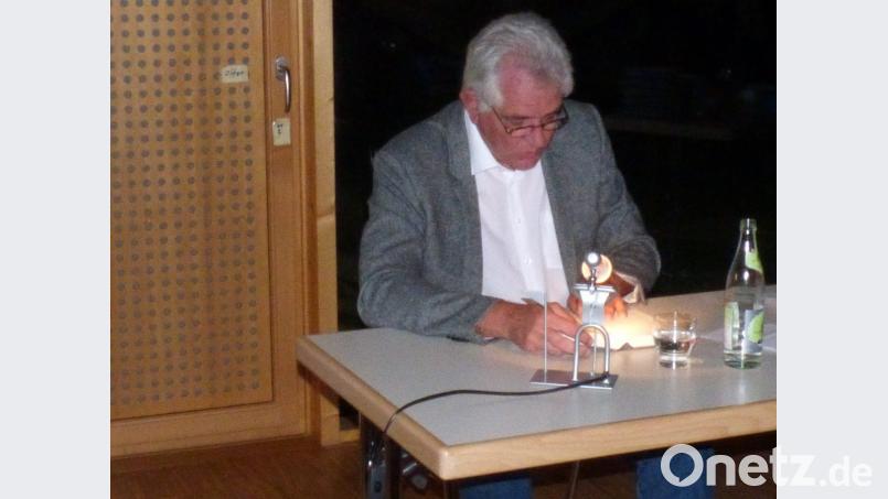 Bernhard Setzwein liest aus seinem neuen Roman „Der böhmische Samurai“. Bild: fm