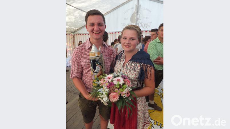 Viel Kondition brauchte das neue Oberkirwapaar Sabine Werner und Fabian Meyer für die tollen Tage in Iber. Bild: ibj