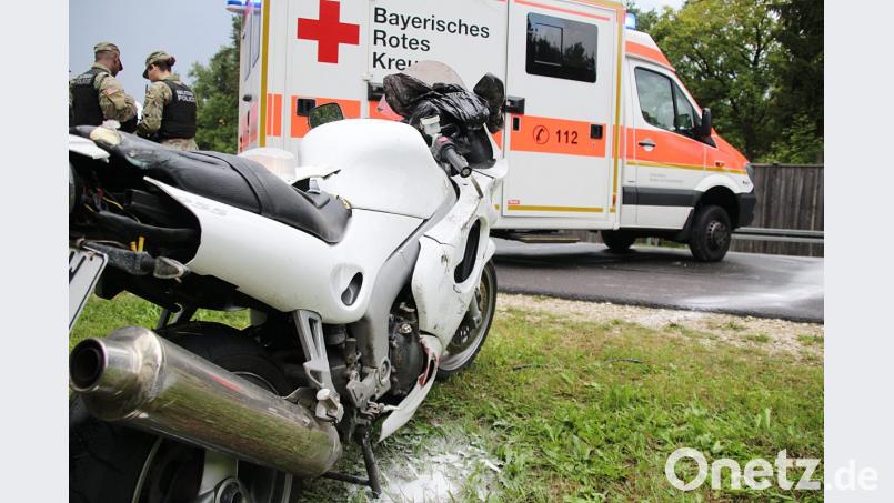 Das Motorrad des Verunfallten ist erheblich verletzt. Bild: jma