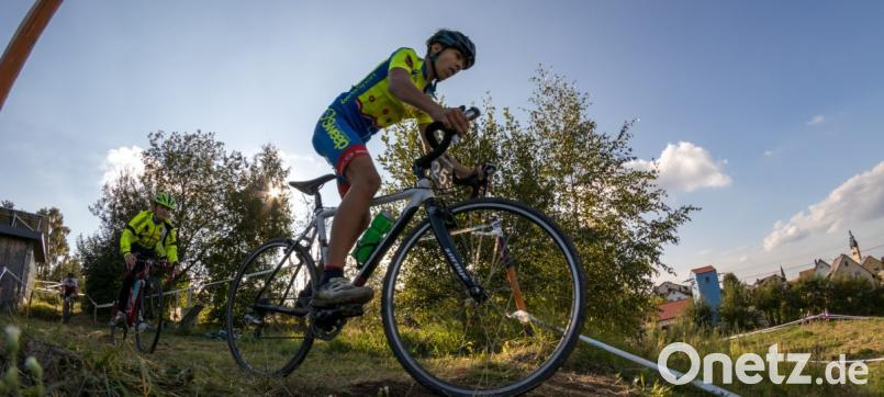 Mit dem Mountainbike geht es beim &quot;Gunsha-Gravel-Ride-Festival&quot; in Plößberg auf und ab. Bild: dtr