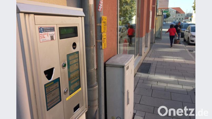 Für viereinhalb Jahre muss ein 42-Jähriger wegen dreisten Betrugs an Parkautomaten hinter Gitter. Bild: Gerhard Götz