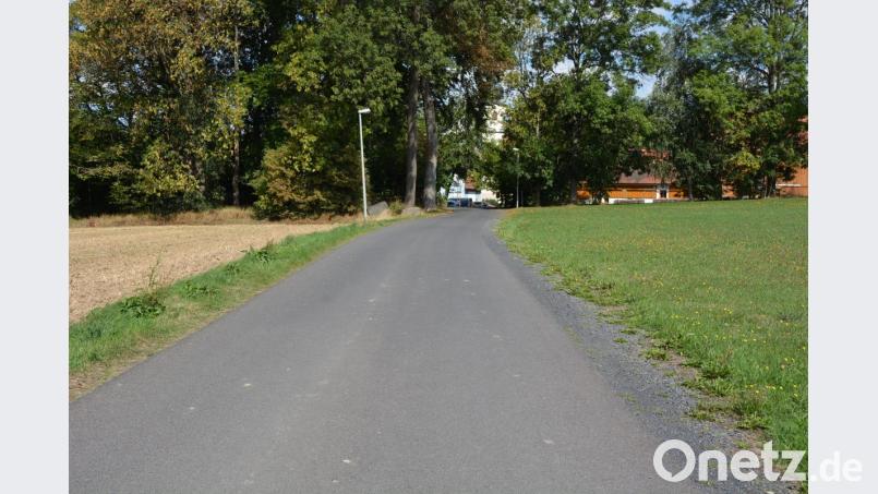 Der Weg, der vom Großparkplatz zur Gesteinerstraße führt, wird künftig Josef-Siller-Weg heißen. Bild: jr