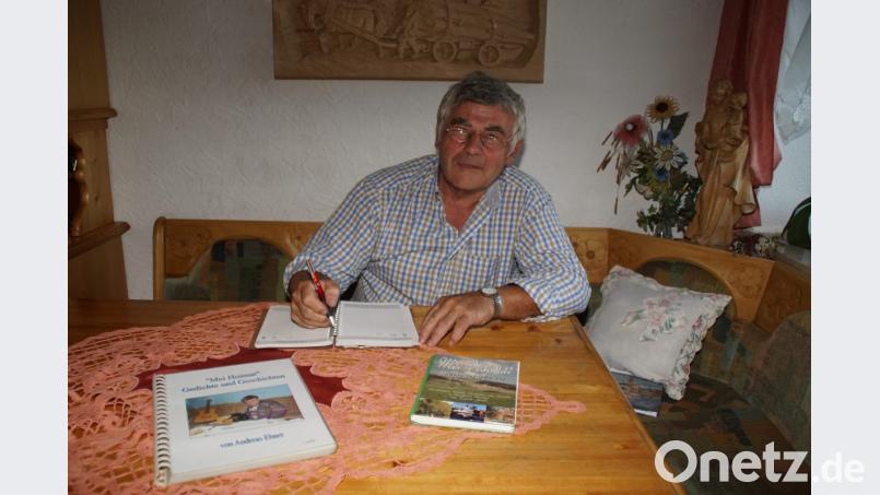 In seinem Terminkalender notiert Andreas Ebnet die Auftritte als Moderator und Mundartinterpret bei Veranstaltungen. Am Sonntag, 30. September, stellt er im CeBB sein neues Buch vor. Bild: mmj