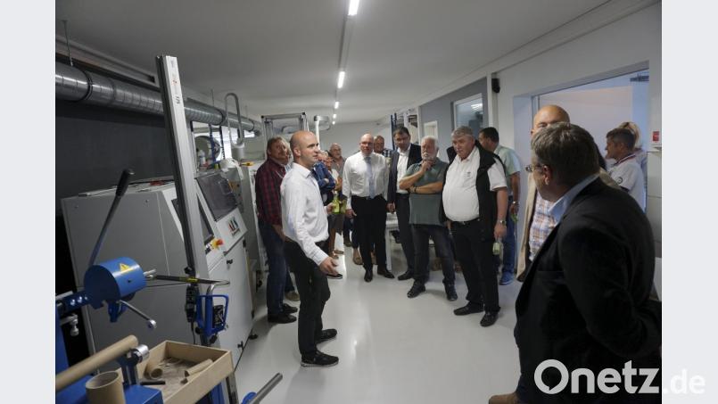 Mitglieder des Bauausschusses besuchen „Labels24“. Bild: exb