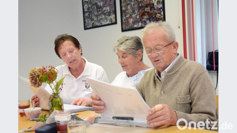 Das gemeinsame Singen im Demenz-Café fordert die grauen Zellen und steigert das Wohlbefinden. Bild: gsb