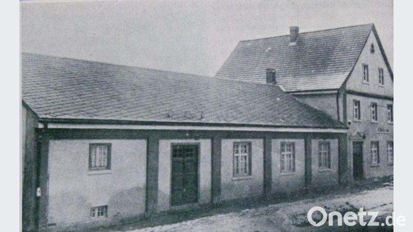 Zu den Anfangszeiten wird der Unterricht im Otto-Heim (im Gebäudeteil rechts) abgehalten. Bild: rn