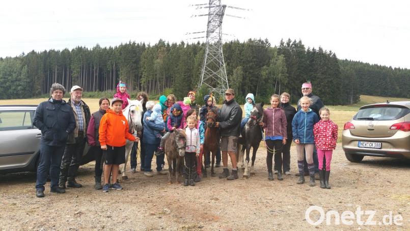 Im Ferienprogramm hatte die Tännesberger CSU zum Ponyreiten eingeladen. Bild: es