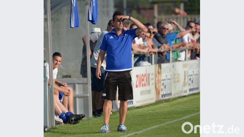 Raigerings Trainer Martin Kratzer kann derzeit zufrieden sein mit dem, was er von seiner Mannschaft sieht. In den letzten fünf Spielen gab es vier Siege. Bild: ref