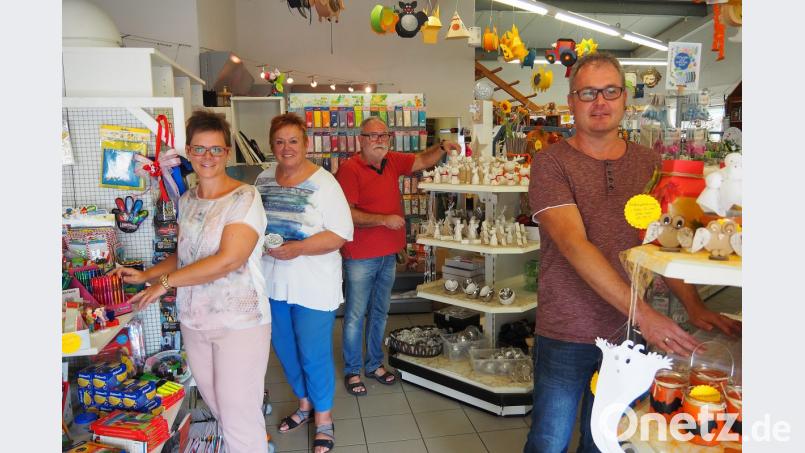 Die ganze Familie legt Hand bei der Prell GmbH in Luhe-Wildenau Hand an (von links): Nadine Puff, Sybille Prell, Werner Prell und Thomas Puff. Bild: Bühner