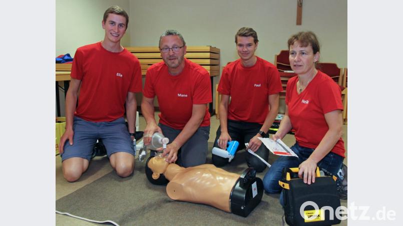 Vier Helfer vor Ort stellten sich und ihre Arbeit vor. Beim Katholischen Frauenbund gab es interessante und wichtige Informationen. Bild: nm Bild: nm