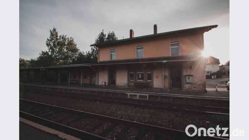Wer kauft einen alten Bahnhof? Bild: Lukas Meister