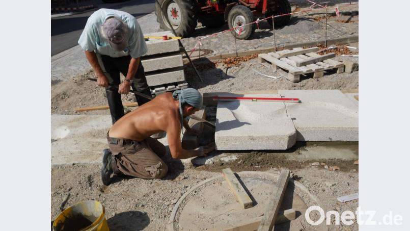 Der Brunnenbau am General-Stephan-Platz schreitet voran. Bild: mad