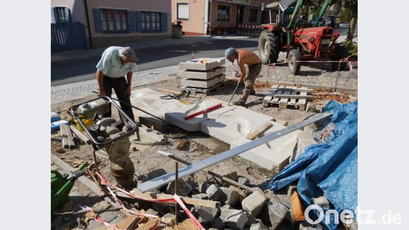 Der Brunnenbau am General-Stephan-Platz schreitet voran. Bild: mad
