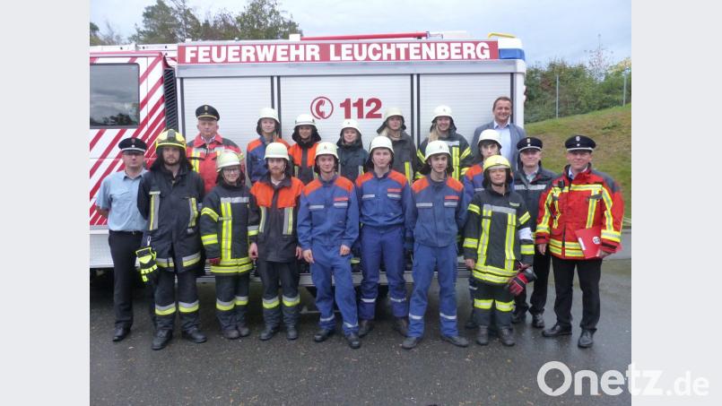Die Gruppen legen von Silber bis Gold/grün ihre Prüfung ab. Die jungen Feuerwehrleute absolvieren das Basismodul (Block4). Bild: sl