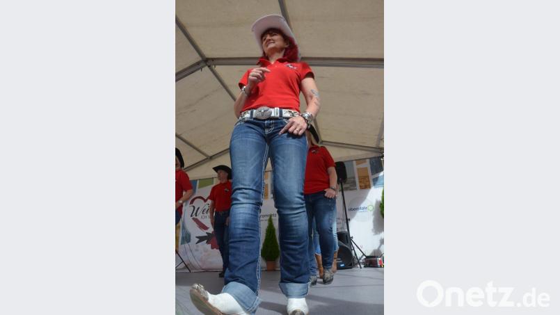 Von Fuß bis Hut auf Line Dance eingestellt. Bild: Kunz