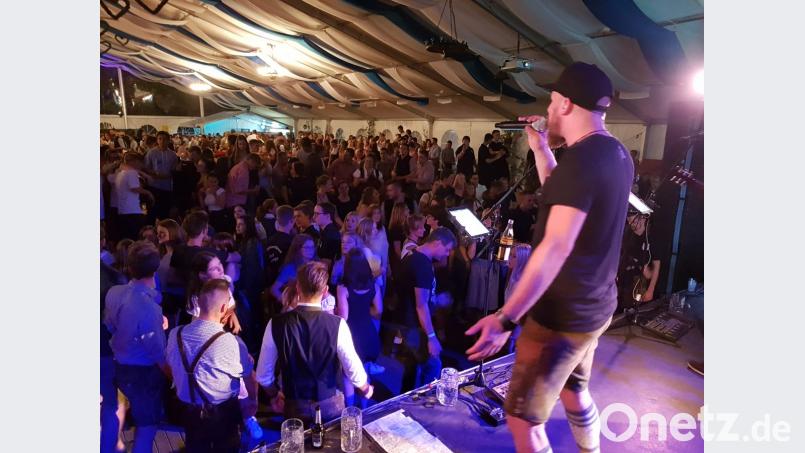 Die Band &quot;Grögötz Weißbir&quot; brachte den &quot;Brodl-Tempel&quot; zum Überkochen Bild: hir