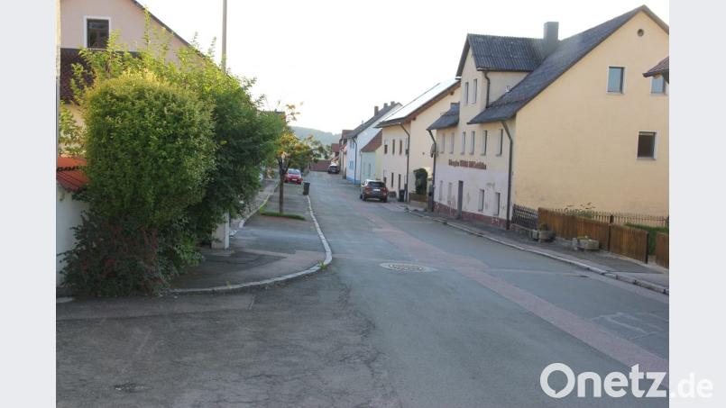 Die Gestaltung der Hofmarkstraße in Guteneck soll sich zum Positiven verändern. Bild: ral