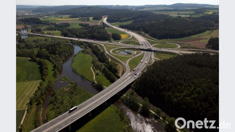 Seit 2008 rollt der Verkehr ungehindert über das Autobahnkreuz Oberpfälzer Wald. Bild: ggö