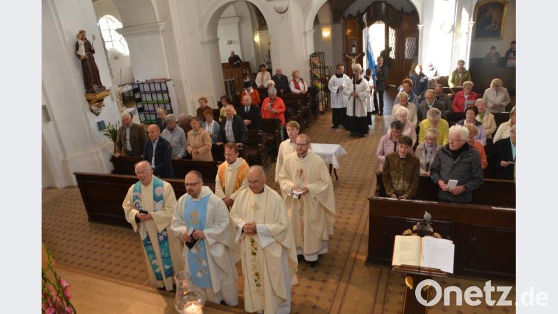 Seit 29 Jahren begleiten Gläubige aus Vohenstrauß die Pfarrwallfahrt nach Stribro/Mies. Bild: dob