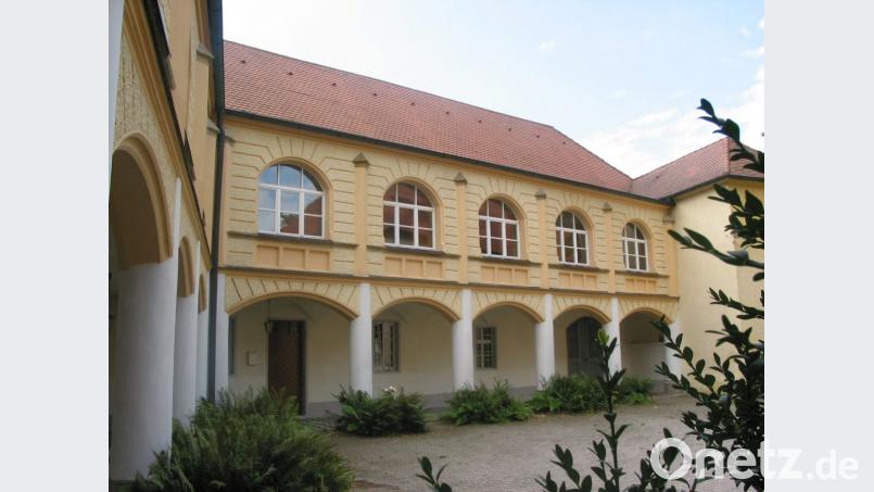 Ein Blickfang: der zweigeschossige Arkaden-Innenhof des Schlosses. Bild: Stephan Landgraf