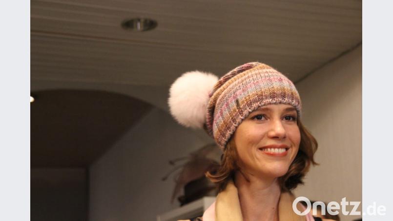 Bezaubernd schön und praktisch sind auch die neuen Mützen, mit denen man im Winter bestimmt keine kalten Ohren bekommt. Bild: ads