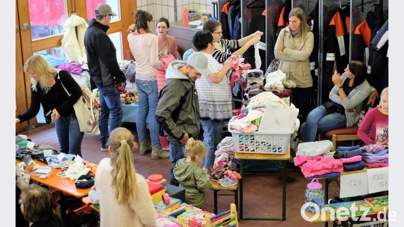 Nach dem ersten großen Ansturm ging es ein wenig kommoder zu, was für das Kaufverhalten gar nicht so schlecht war. Bild: wlr