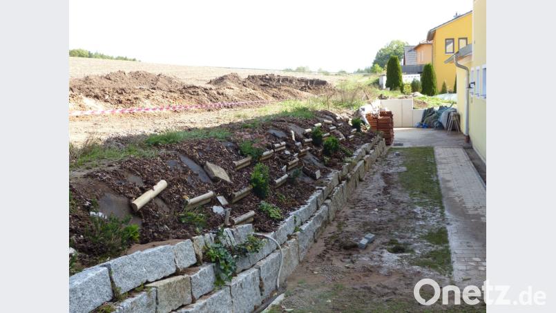 Nach dem Regenereignis sind die Schäden im Grundstück des 35-jährigen Lehrer klar zu sehen. Bild: Claudia Völkl