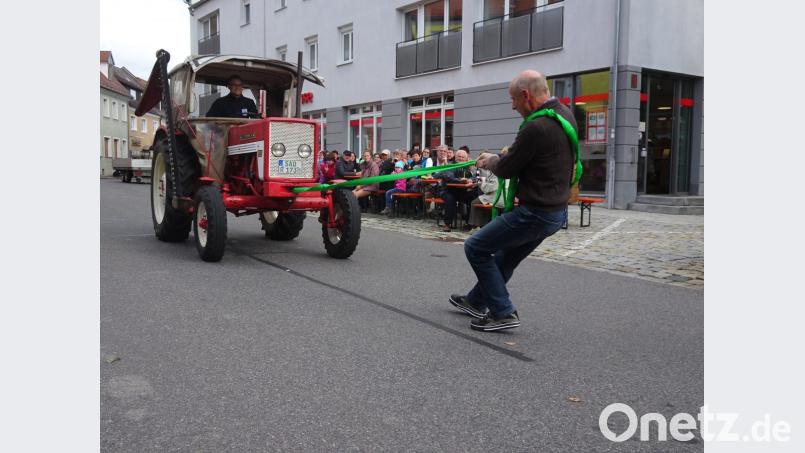 Dritter Bürgermeister Hubert Betz in Aktion. Bild: hm