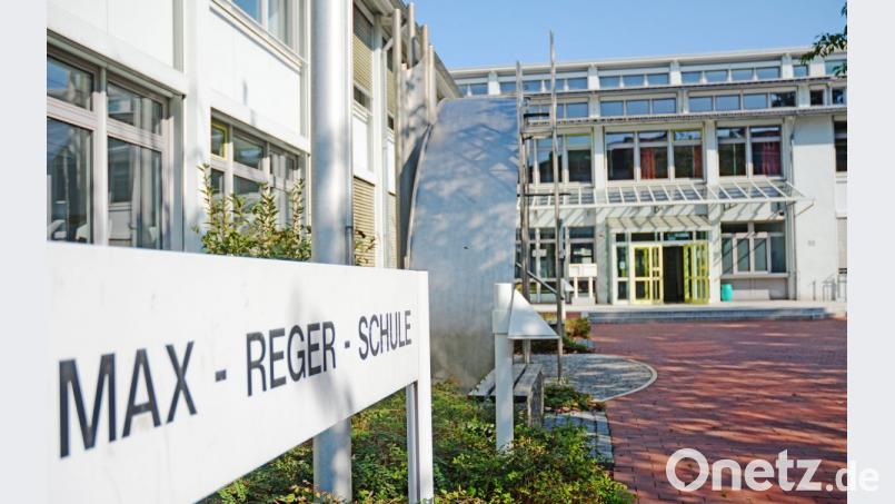 Die Max-Reger-Schule war in Weiden eine der ersten, in der Jugendsozialarbeiter zum Einsatz kamen. Bild: Gabi Schönberger