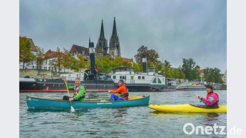 Paddeln vor der Regensburger Altstadtkulisse Bild: arr