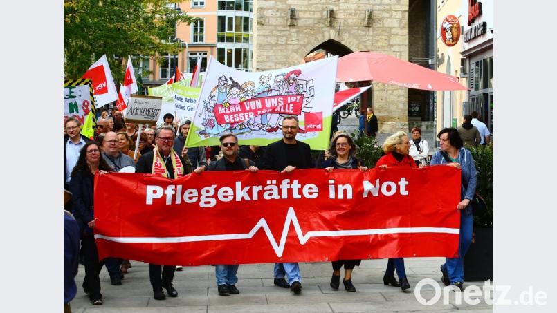 Beschäftigte aus Krankenhäusern und Pflegediensten in ganz Deutschland, wie hier in Thüringen, sind unzufrieden mit ihren Arbeitsbedingungen. Auch die Kliniken Nordoberpfalz spüren Einsparungen. Bild: Bodo Schackow/dpa