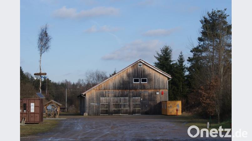 Um ein Heim für die Vereine zu schaffen, wird ein Anbau an den Pertolzhofener Vereinsstodl geplant. Bild: weu