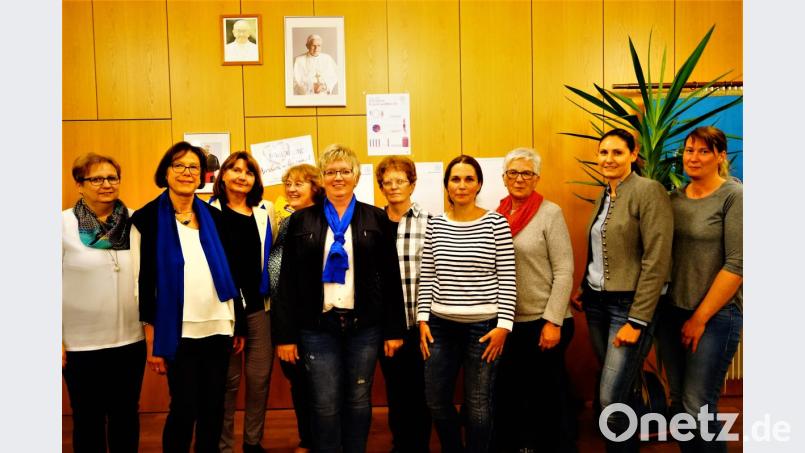 Sie sind der neue Vorstand: Bezirksleiterin Cornelia Schreffl, Zweite Vorsitzende Margit Lener, Vorsitzende Inge Trottmann, Ingrid Menzel, Schatzmeisterin Melanie Ludwig (neu), Emmi Müller, Silvia Sennert (neu), Bettina Maier (neu), Corinna Reber und Nadin Hoch (neu) (von links). Bild: arw