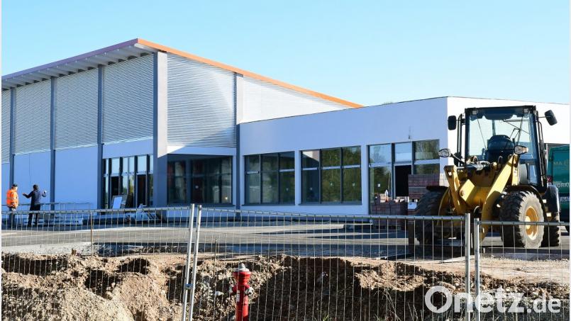 Der Norma-Markt in Raigering nimmt immer deutlichere Formen an. Fertig ist er aber noch nicht. Bild: Hartl, Petra