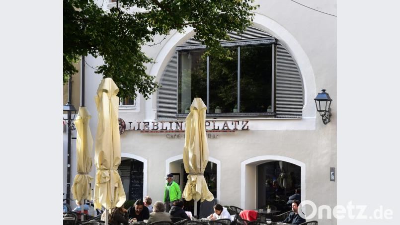 Und das Cafe Lieblingsplatz am Marktplatz in Amberg wechselt den Wirt. Bild: Petra Hartl