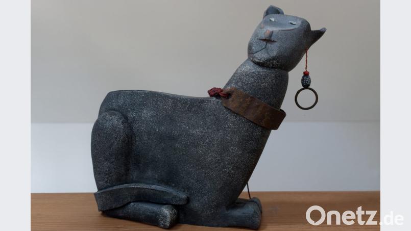 Eisen dient nicht nur als Stilelement, sondern verdeckt auch die Bereiche an denen die Tonteile zusammengesetzt sind. Bild: tr