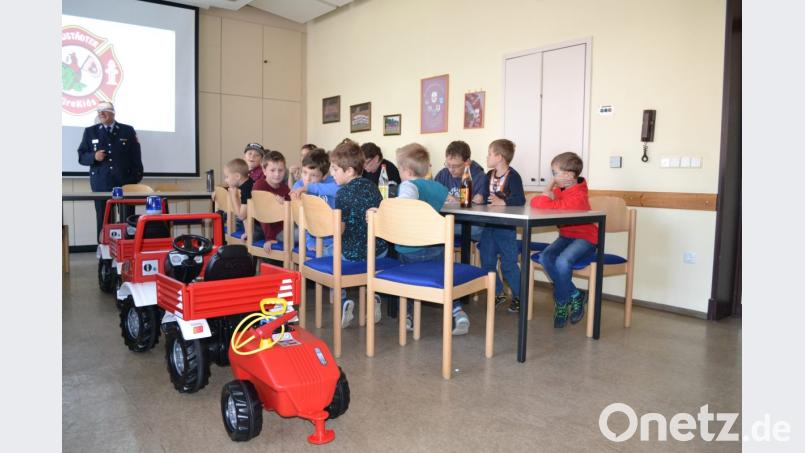 14 Kinder sind seit Samstag Mitglieder der Neustädter &quot;Fire-Kids&quot; Bild: dse