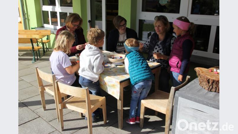 Anstecker sind wieder in Mode gekommen, besonders, wenn sie an einen besonderen Tag erinnern. Bild: ral