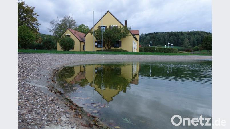 Ein aufwändiges Gutachten soll klären, ob die geplante Sanierung des Naturbadesees in der Freizeitanalge &quot;Bäckeröd&quot; den erhofften Nutzen bringt. Bild: fjo