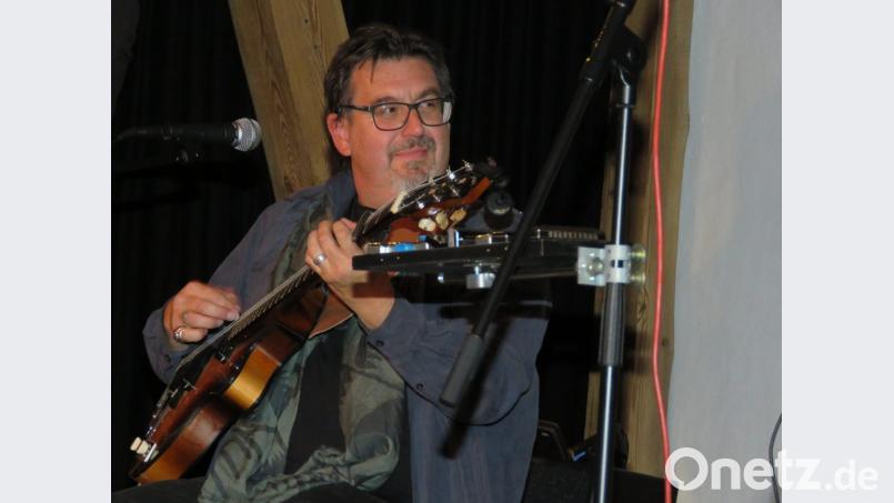 Wolfgang Bernreuther ist ein waschechter Waldsassener. Wenn er auch in Neumarkt wohnt, den Waldsassener Dialekt spricht er dennoch. Bild: ubb