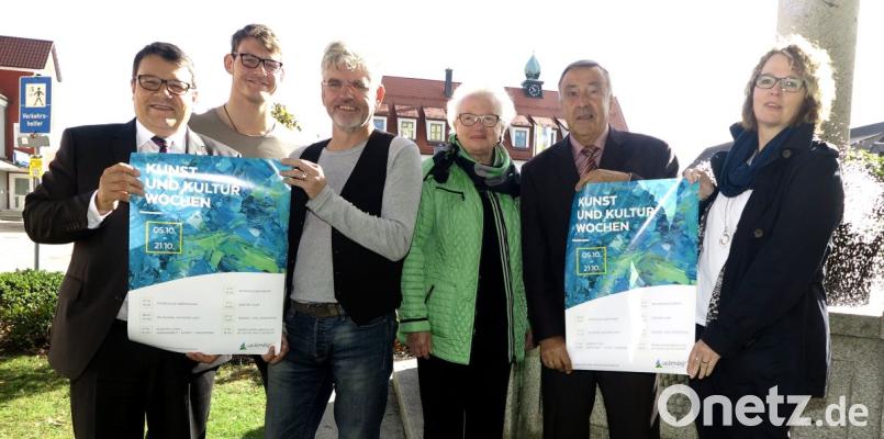 Die Organisatoren stellten das Programm der Wackersdorfer Kunst- und Kulturwochen vor. Bild: Hirsch