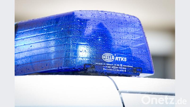 Die Polizei in Sulzbach-Rosenberg musste sich am Montag und Dienstag mit einem Unbekannten befassen, der sich in Witzlhof in Privatgärten herumtieb. Bild: Friso Gentsch/dpa