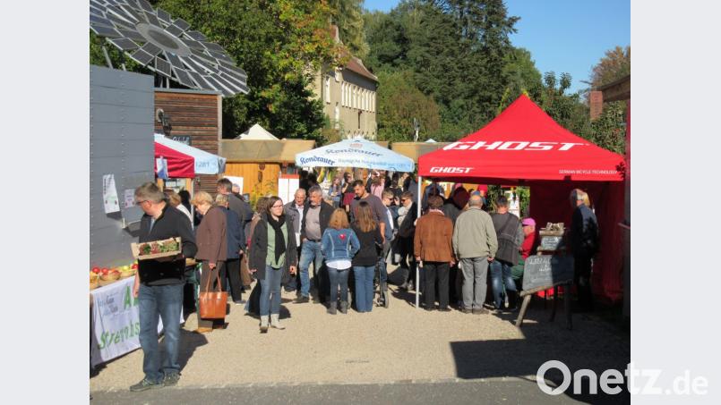 Rund 1500 Besucher dürften es gewesen sein, die den ganzen Tag über die Obstbörse besucht haben. Bild: kgg