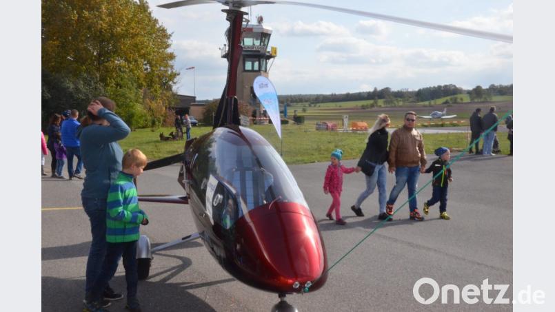 Erstmals mit dabei. Die Fluggeräte der neuen Flugschule von Anton Moll. Bild: Kunz